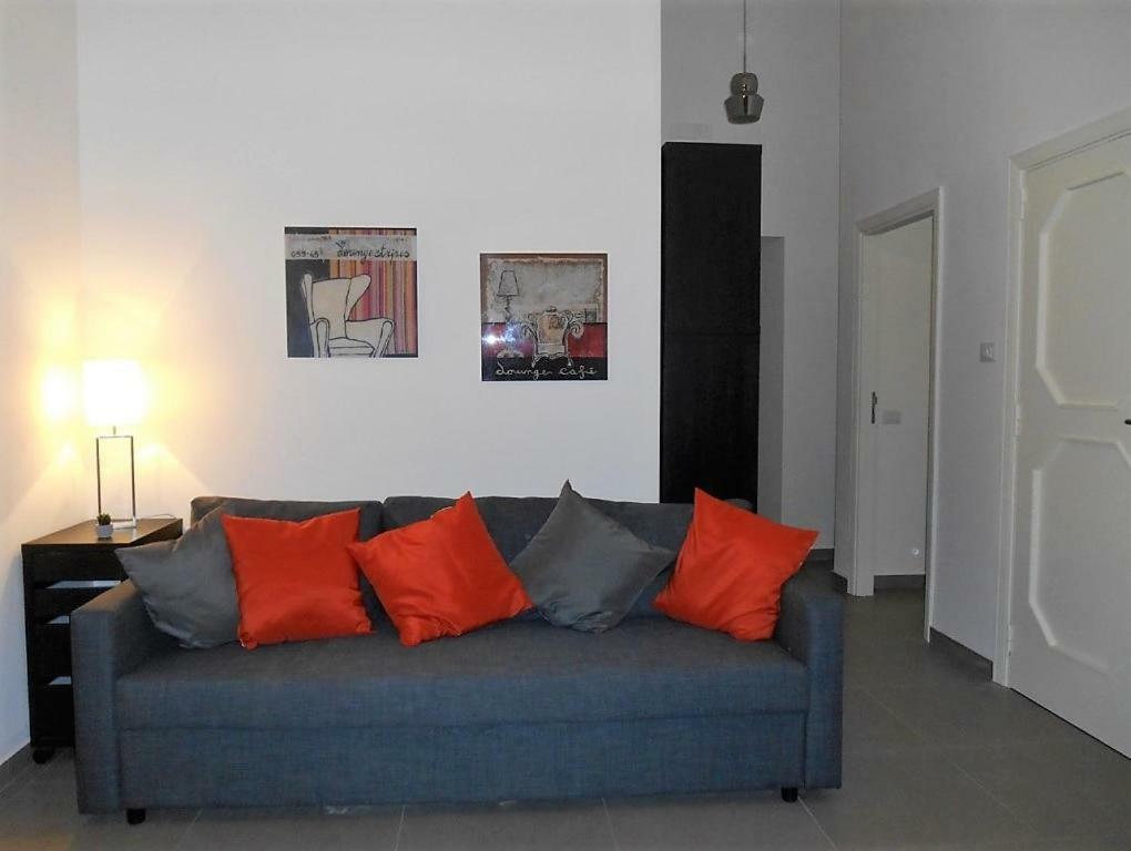 Casa Vacanza "Al Vicolo Delle Colonne" Salerno Zewnętrze zdjęcie