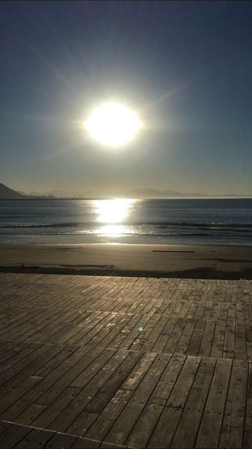 Casa Vacanza "Al Vicolo Delle Colonne" Salerno Zewnętrze zdjęcie