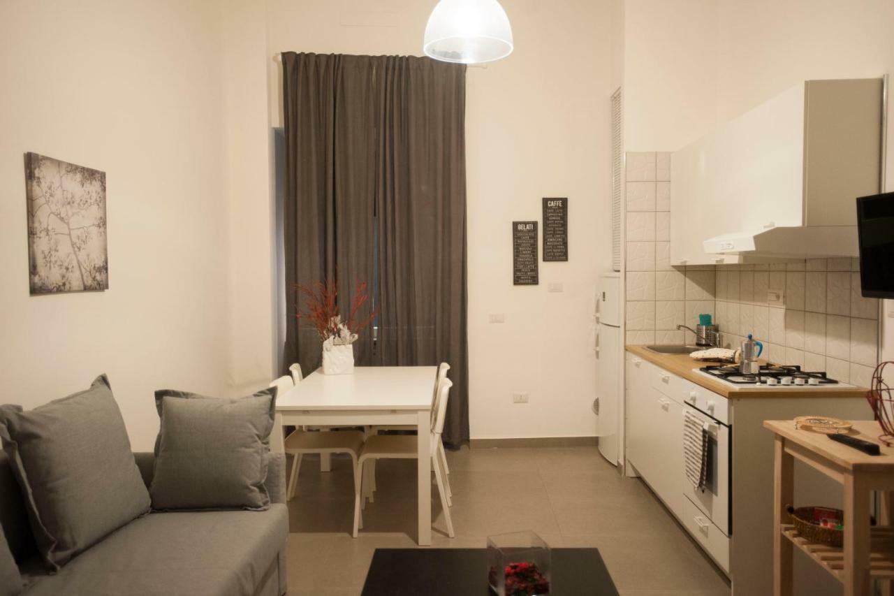 Casa Vacanza "Al Vicolo Delle Colonne" Salerno Zewnętrze zdjęcie